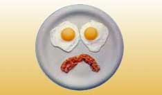 הרעבה והצמאה הן מחיר קשה במיוחד שמשלמות התרנגולות על הביצים שאנו קונים