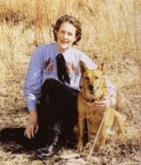 ד ר טמפל גרנדין עם כלב