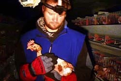 ד ר מרטין באלוך משחרר תרננגולת מלול ביצים