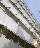 בניינים בעלי מסכים חיצוניים למניעת השתקפות