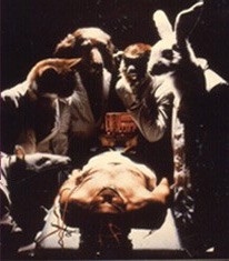 איור המציג בעלי חיים שעושים ניסויים בבני אדם, בהיפוך לתהליך שמתרחש במציאות