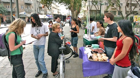 דוכן מיט אאוט בגן מאיר, תל אביב