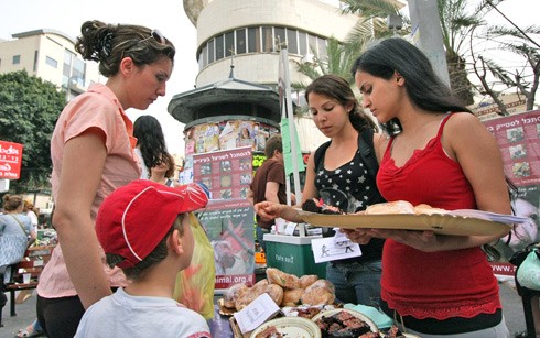 דוכן בתל אביב לרגל יום ללא בשר - למען קידום צמחונות